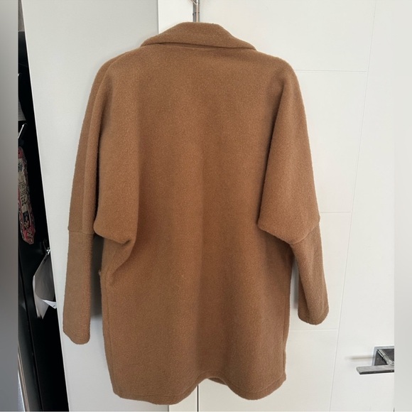 Soft & Warm Coat from Italy - Picture 5 of 5